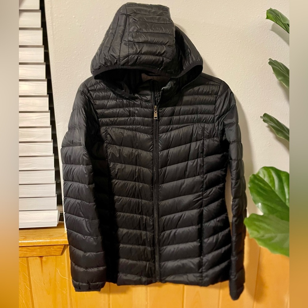 Women’s black puffer jacket